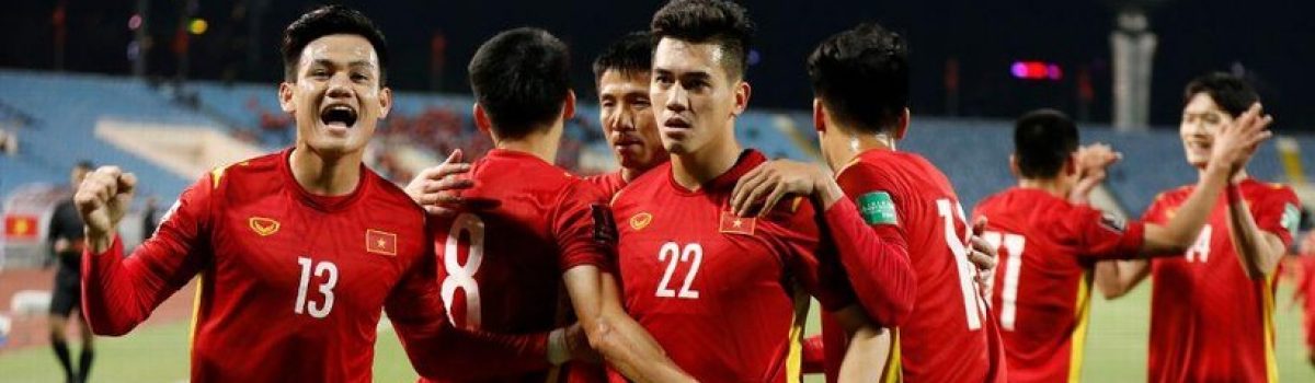 Các chuyên gia nói gì về cơ hội dự World Cup 2026 của tuyển Việt Nam?